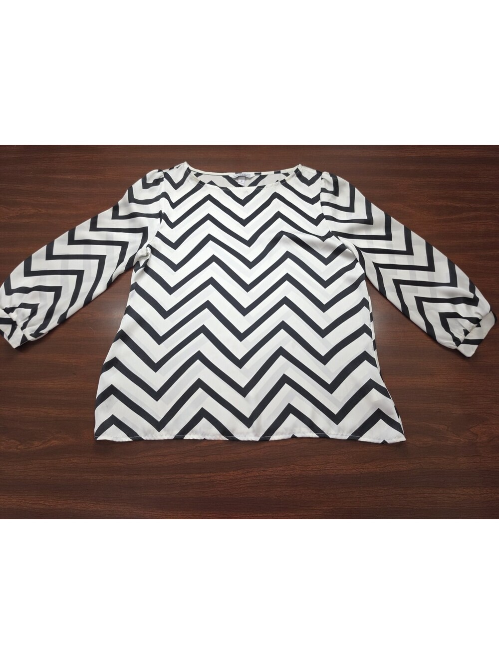 Speechless Black White Chevron Long Sleeve Cuffed Boat Neck Lightweight S Blouse